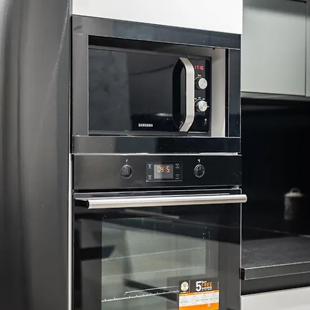 The Teal Spot By Pikhost Apartment Tirana